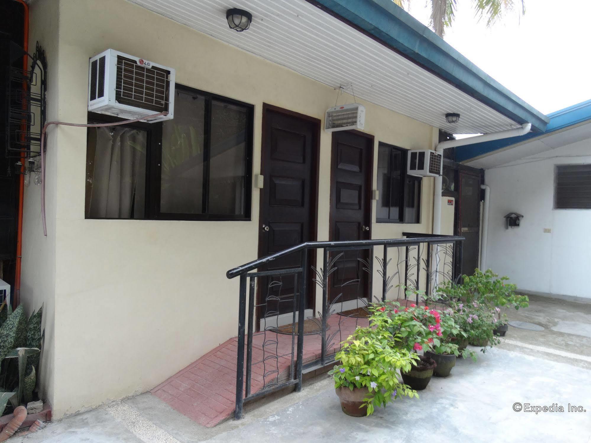 Casa Munda Bed & Breakfast Davao Exterior photo
