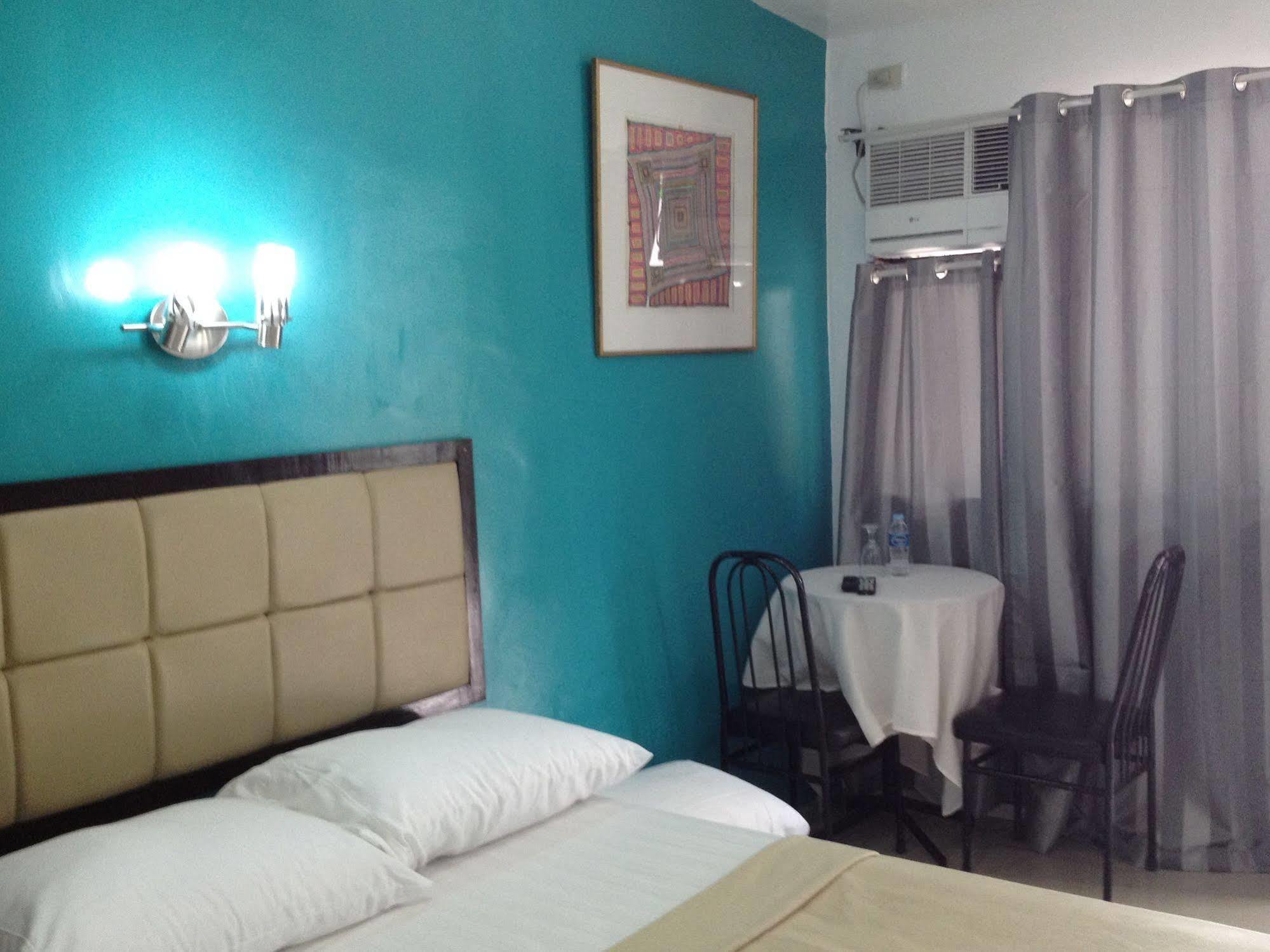 Casa Munda Bed & Breakfast Davao Exterior photo